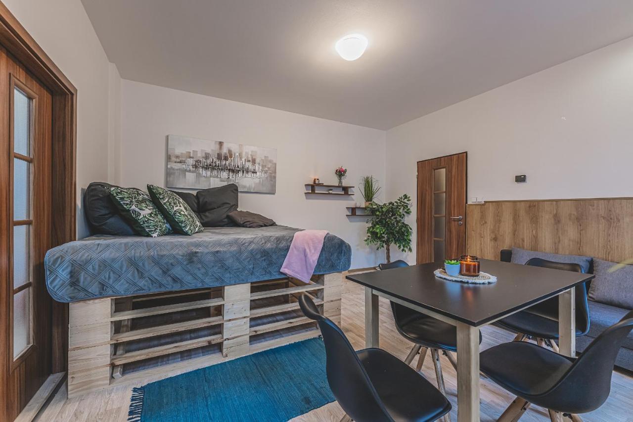 Carolina'S Central Apartment Hradec Kralove Exterior photo