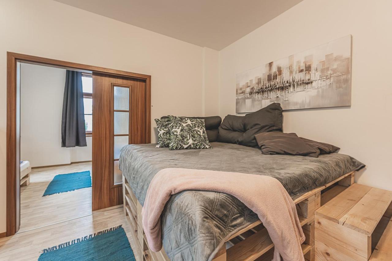 Carolina'S Central Apartment Hradec Kralove Exterior photo